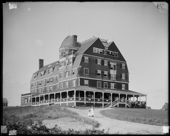 Nanepashemet Hotel, Marblehead, Massachusetts: Shingle Style, Opened In 1881, Lost To Fire In 1914