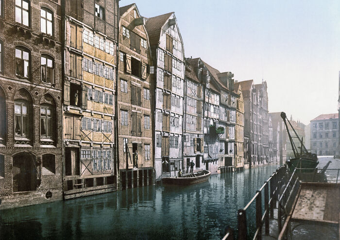 Old Warehouses Of Holländischer Brook In Hamburg, Germany - Once Part Of The Largest Concentration Of Mixed Commercial-Residential Houses In Europe