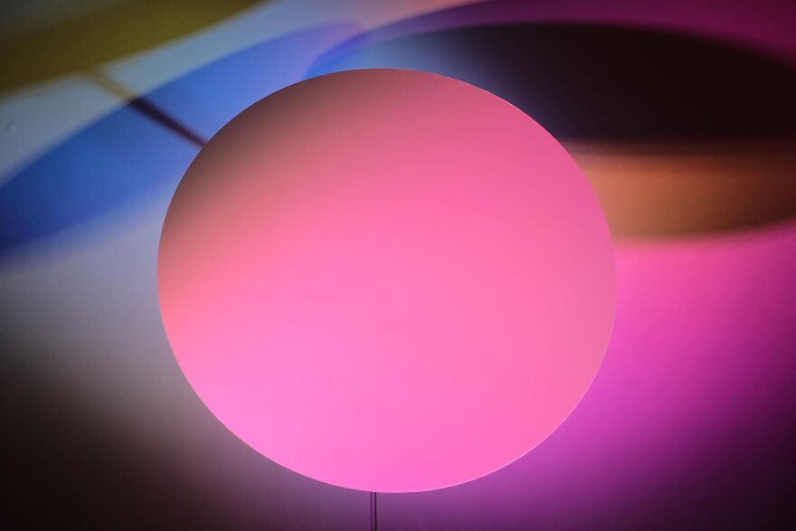 Ex Luz, A Kinetic Installation Made By A Color Blind Artist In Order To Apprehend The Concept Of Gradient Ex Luz, A Kinetic Installation Made By A Color Blind Artist In Order To Apprehend The Concept Of Gradient