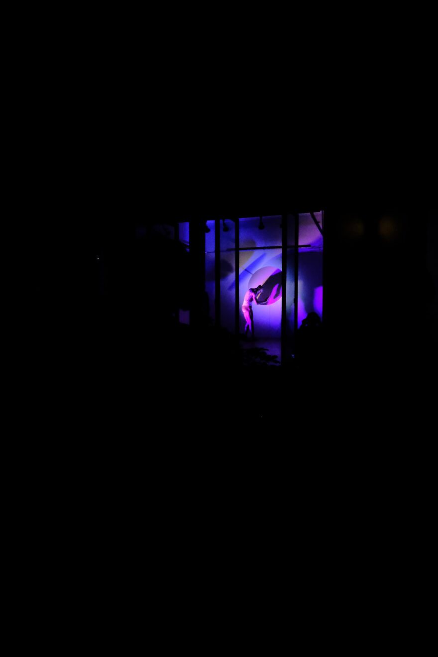 Ex Luz, A Kinetic Installation Made By A Color Blind Artist In Order To Apprehend The Concept Of Gradient Ex Luz, A Kinetic Installation Made By A Color Blind Artist In Order To Apprehend The Concept Of Gradient