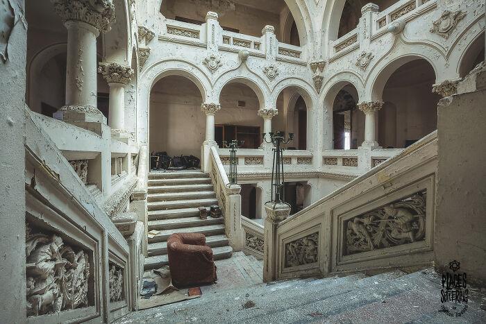 I Entered An Abandoned Food Chemistry Institute Illegally To Take Pictures (30 Pisc)