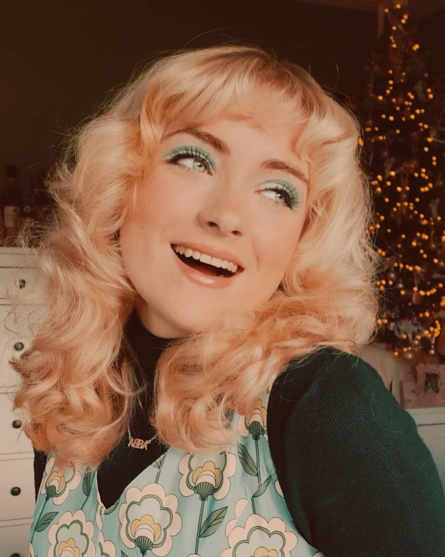 "I Knew I Wanted To Look Like That Every Single Day And So I Did" - TikTok User Went Viral Because She Dresses Like It's The '70s