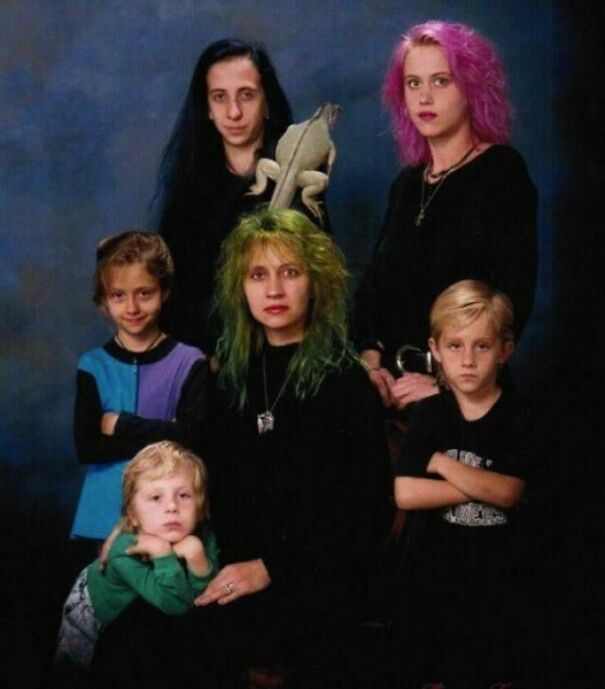 Try Not To Cringe At These Family Photo Fails