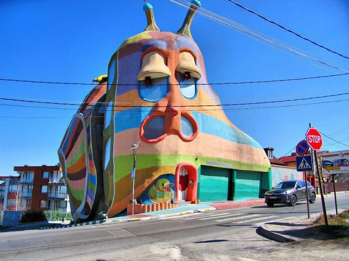La "casa del caracol" en Bulgaria realmente parece un caracol