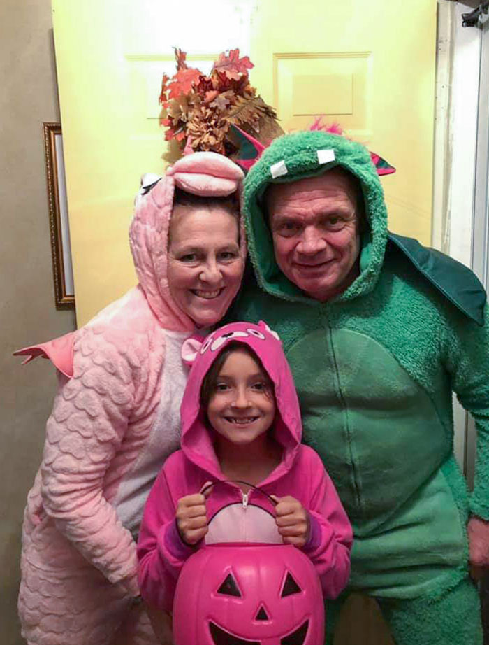 My Daughter Went Trick Or Treating With Her Grandparents Tonight Last Minute. They Bought Costumes And Sent Me This Pic. It Made Me Really Happy
