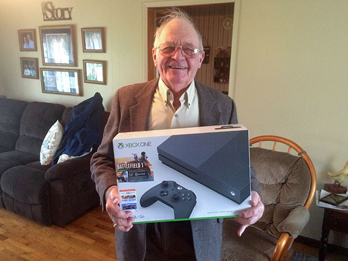 81-Year-Old Just Bought His First Gaming System, So He Can Play Farming Simulator 17