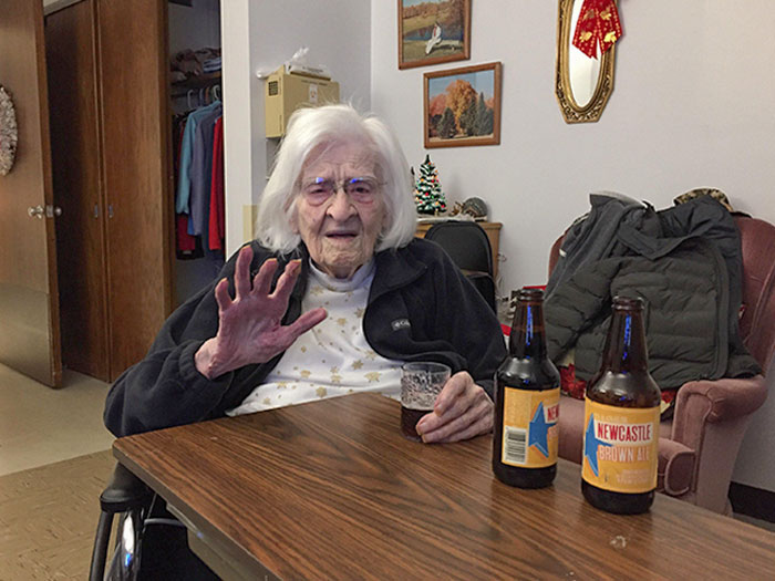 My Girlfriend's 107-Year-Old Gramma Ringing In The New Year With A Beer