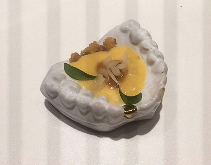 Molde de los dientes del dueño de este restaurante en Barcelona