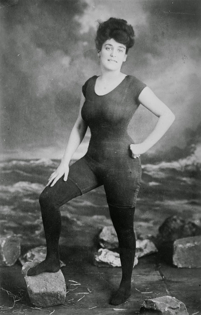 Annette Kellerman Promotes Women's Right To Wear A Fitted One-Piece Bathing. She Was Arrested For Indecency (1907)