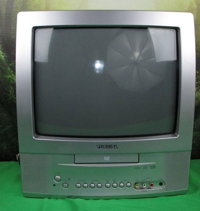 Un televisor con un reproductor de DVD incorporado