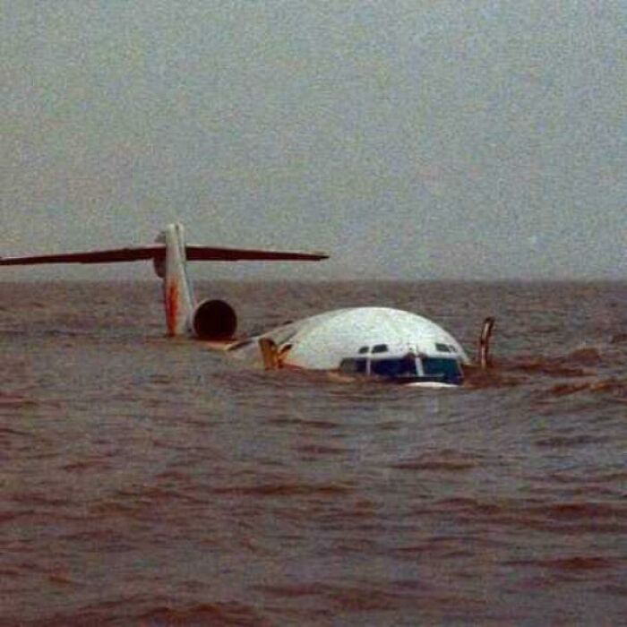 Sinking Plane
