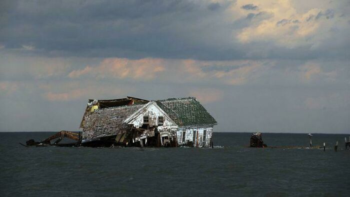 The Last Structure Standing Of What Used To Be Holland Island In The Chesapeake Bay. The Island Eroded Away And This House Was The Only Thing Left Standing. It Was Floating In The Chesapeake Alone For Years Until It Finally Sunk In 2010