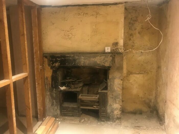 A Wall Was Removed In A Victorian House We Are Working At Which Revealed An Old Cast Iron Fireplace