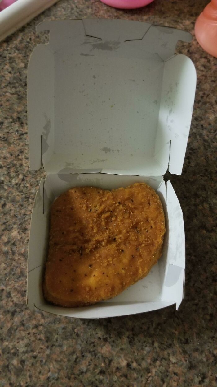 Ordered My Kid A 6 Piece Nugget Meal, This Is What He Got In His Nugget Box