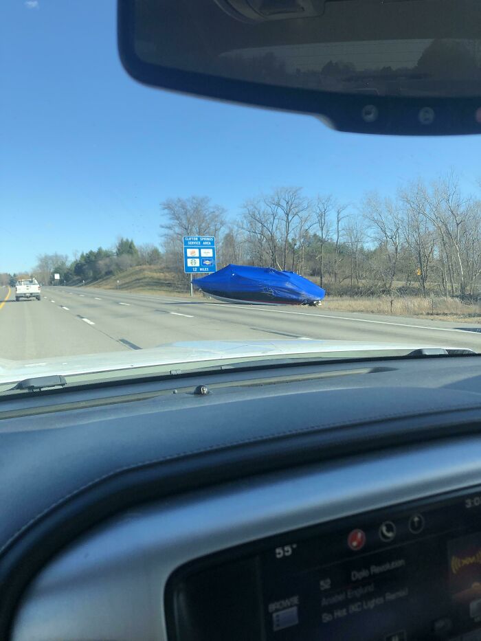 Anyone Lose Their Boat On I90?