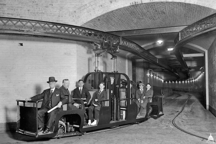 These Unique Hybrid Monorails Ran On The Us Capital Subway System From 1915-1961