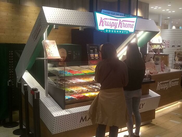 This Krispy Kreme Store In Tokyo Looks Like A Donut Box