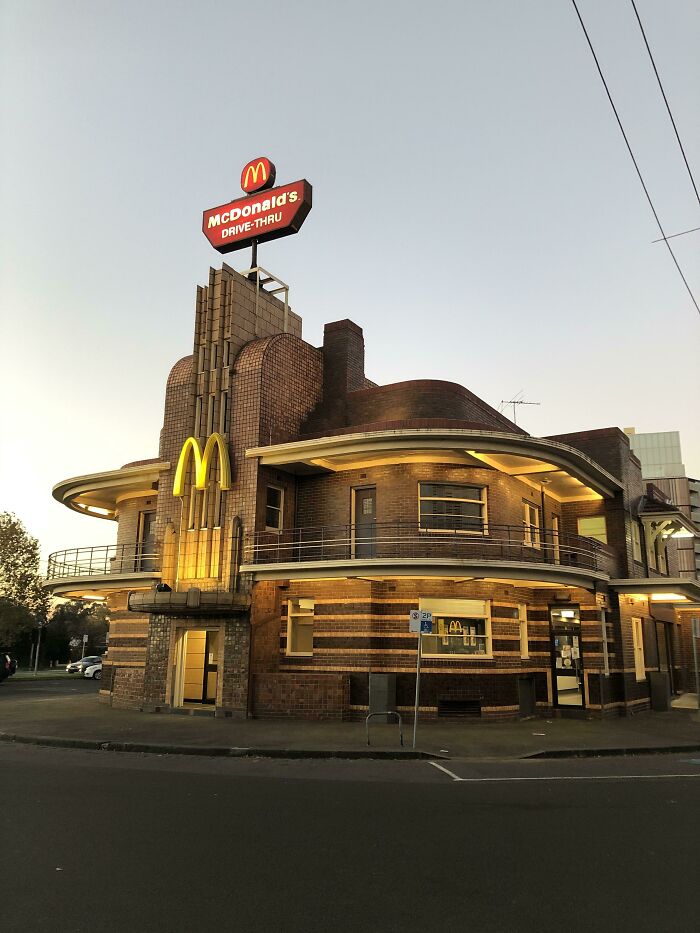 McDonald's In The Art Deco Former "United Kingdom Hotel", Clifton Hill, Melbourne, Australia