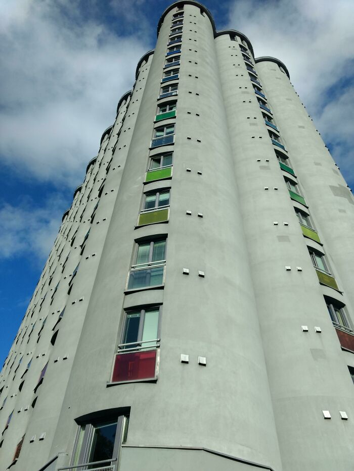 Un antiguo silo de grano en Oslo, ahora convertido en vivienda para estudiantes