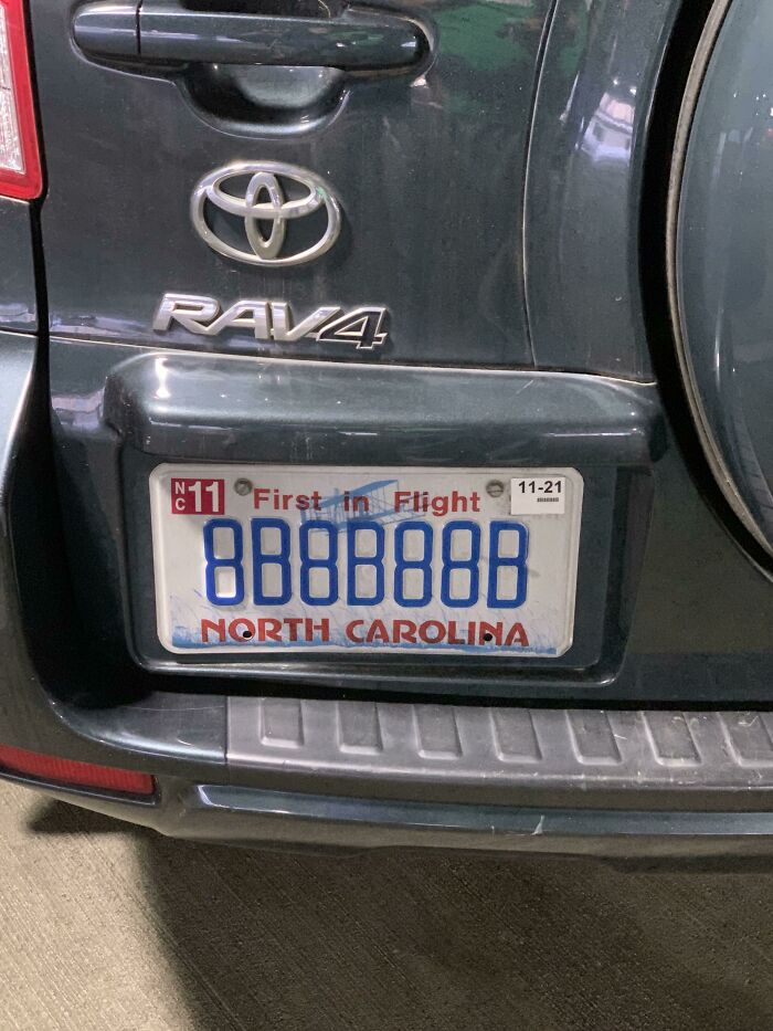 This License Plate With All B’s And 8’s