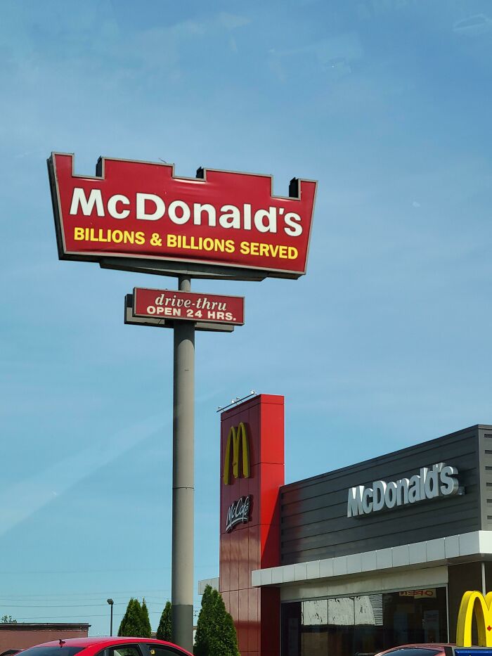 This McDonald's Sign Is Missing The "M" Arch