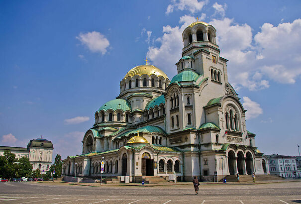 Alexander_Nevsky_Cathedral_15-60ba7b0b5dea5-jpeg.jpg