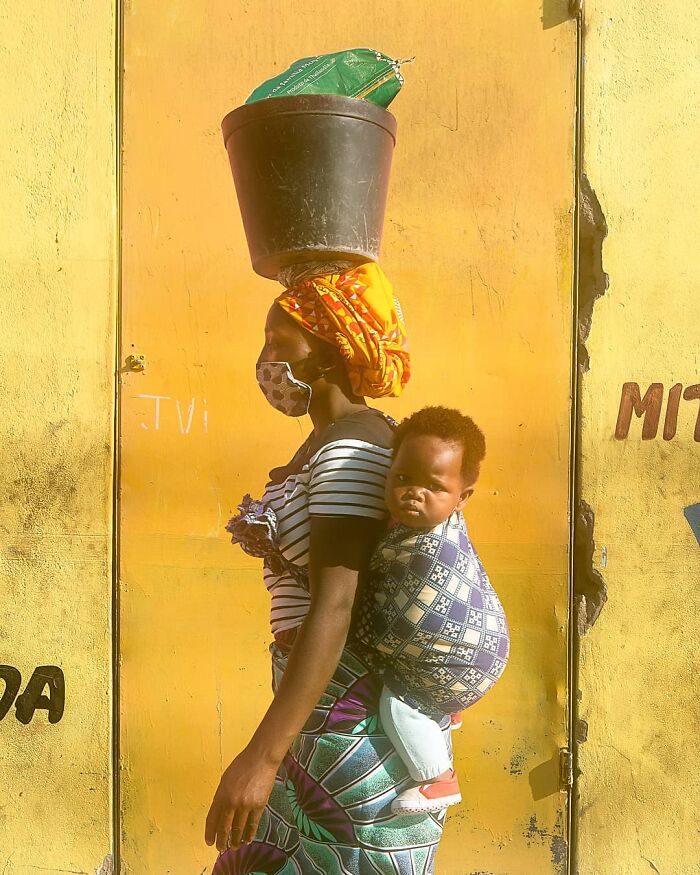 Everyday Life In Mozambique Through The Lens Of A Talented Photographer 60Dad35A29190 700