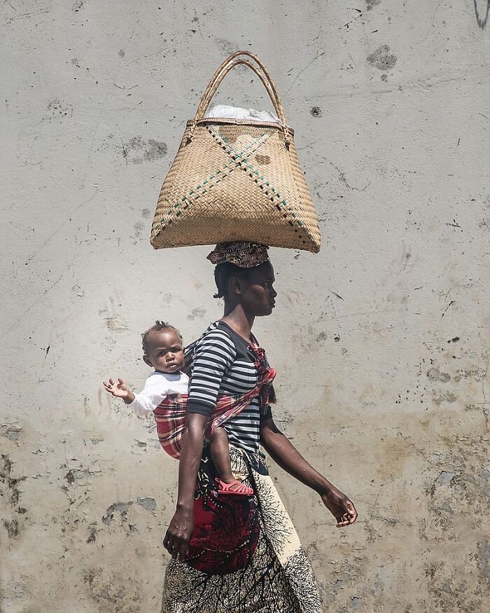 Everyday Life In Mozambique Through The Lens Of A Talented Photographer 60Dad3Be1A56B 700