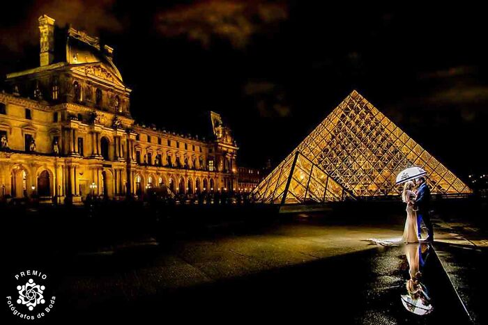 Pareja romántica en París por Eduardo Blanco