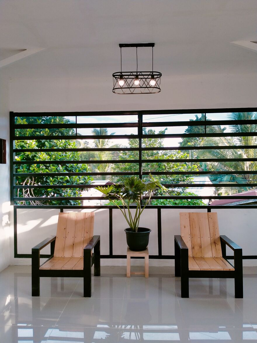 I Built These Lounge Chairs An Hour A Day For 7 Days