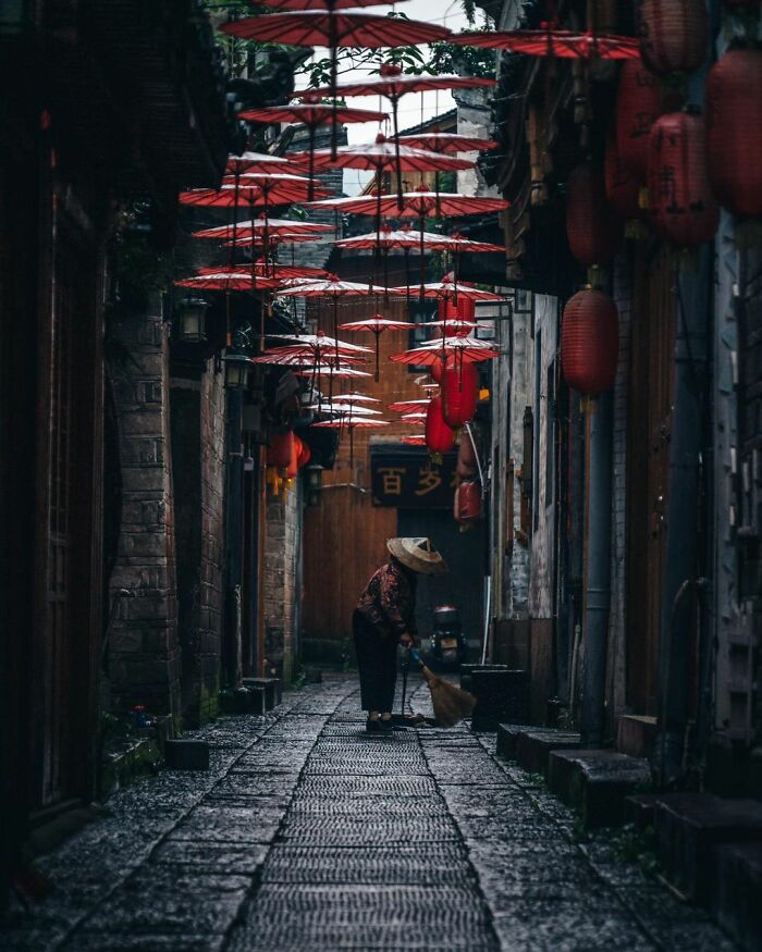 Ryosuke Kosuge's 30 Stunning Photos Give A Glimpse Of Everyday Life In Asia