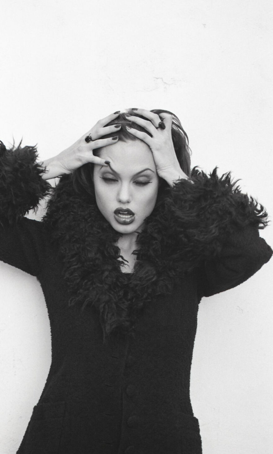 Angelina Jolie, In Rare Photos: This Is How She Conquered Hollywood (40 Pics)