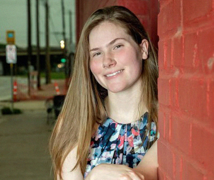 Texan Valedictorian Addresses The State's Anti-Abortion Bill After Dropping Her Approved Speech At The Last Minute