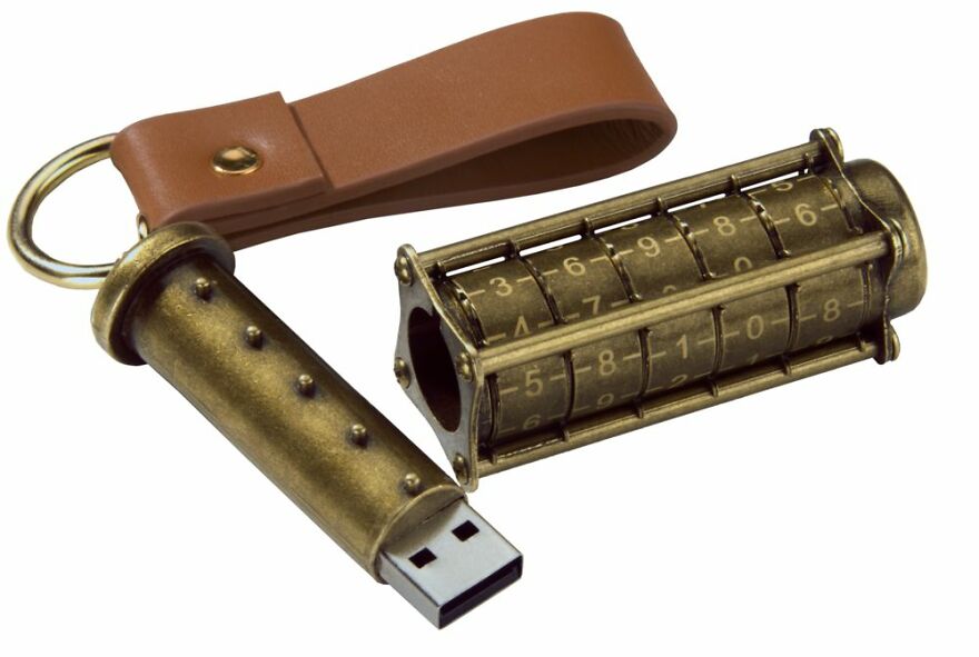 The Distinct Compass And Cryptex Lock USB Drives The Distinct Compass And Cryptex Lock USB Drives