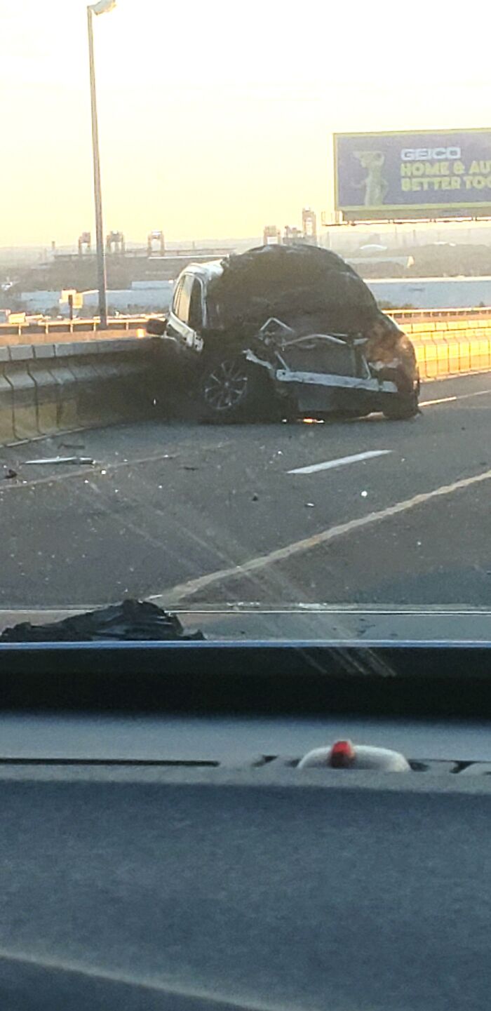 Bmw Passed Me Going Over 100 On A Bridge, Clipped 3 Cars, Lost The Front Bumper Halfway Through. This Is The Car 3 Minutes After Passing Me