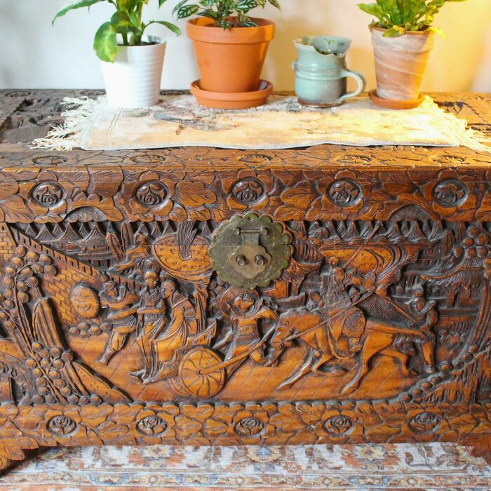 Antiques Make My Knees Weak (Chinese Camphor Chest From The 1920s)