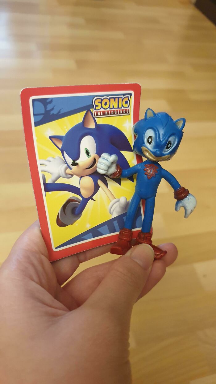 I Just Wanted A Normal Sonic Figure But Got Whatever This Is Instead (From A Mystery Suprise Toy Box)