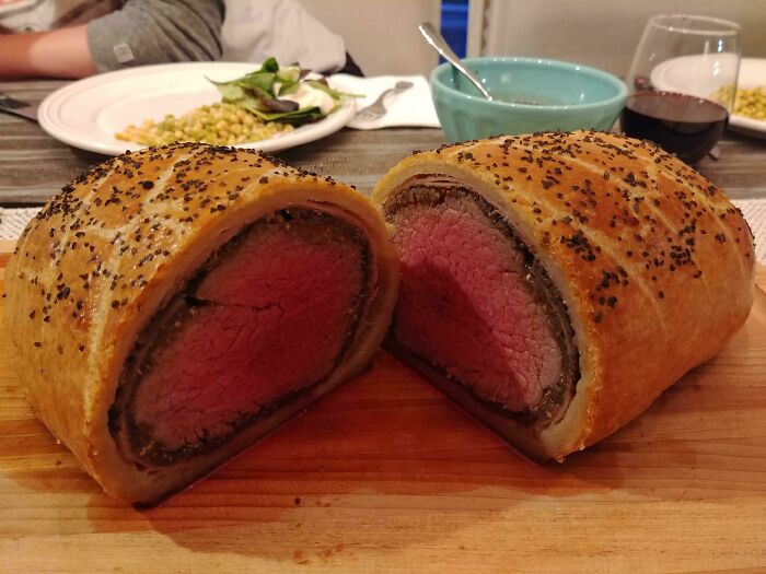 Made A Beef Wellington For My Girlfriend's Family