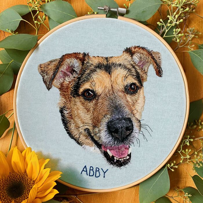 Luego de pasarme años bordando a las mascotas de otras personas, finalmente lo hice con mi propia mascota: ¡Conozcan a Abby!