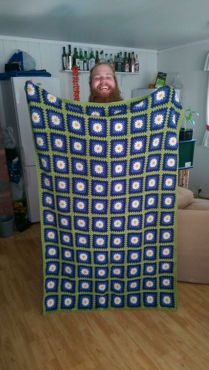 My First [fo]. I Fell In Love With A Girl Who Loves Daisies. She Showed Me A Picture Of A Blanket Like This. I Had No Clue How To Crochet, But She Really Liked That Blanket, So I Knew What I Had To Do