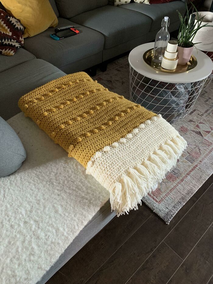 New To Crochet, Second Blanket I’ve Made! Basic But Still Cute