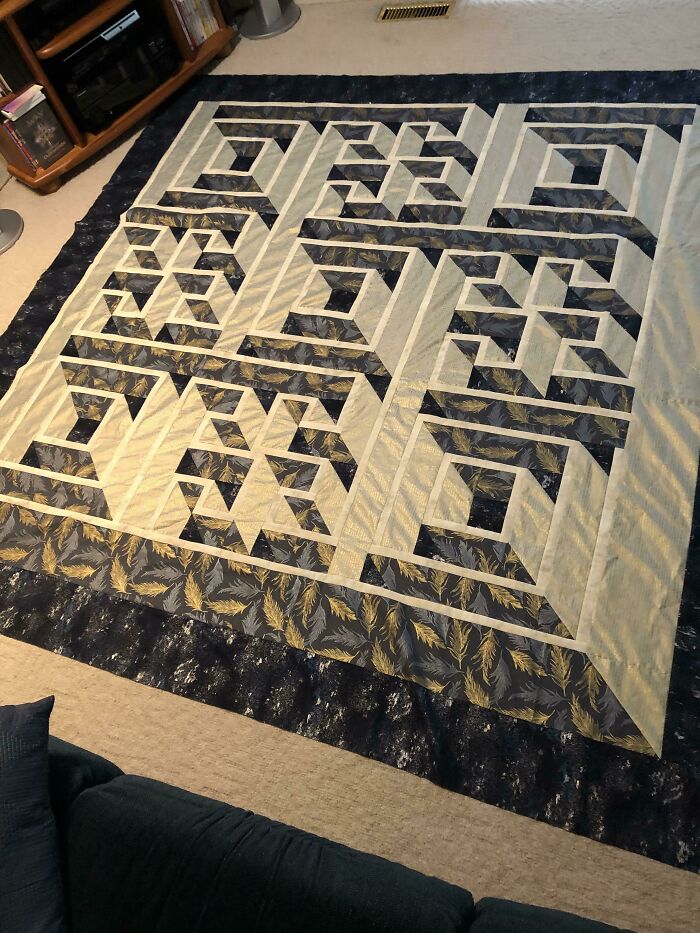 Finished My Labyrinth Walk Quilt Top This Morning. Wasn’t Sure About My Fabric Choices For A While, But Now That I See It All Together I’m Pretty Happy