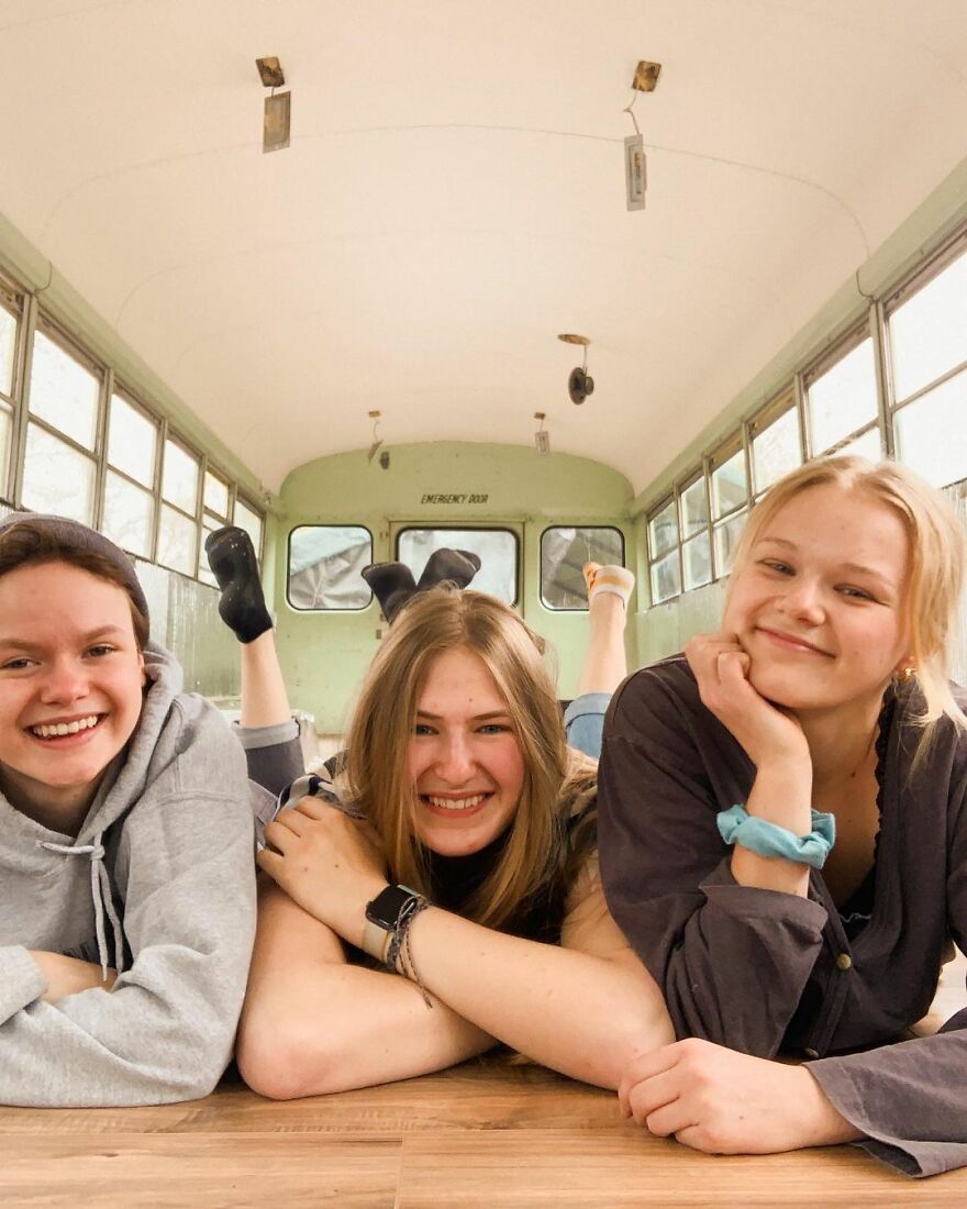 After They Found Out They Were Dating The Same Guy, These Three Girls Renovated A Bus And Traveled Together