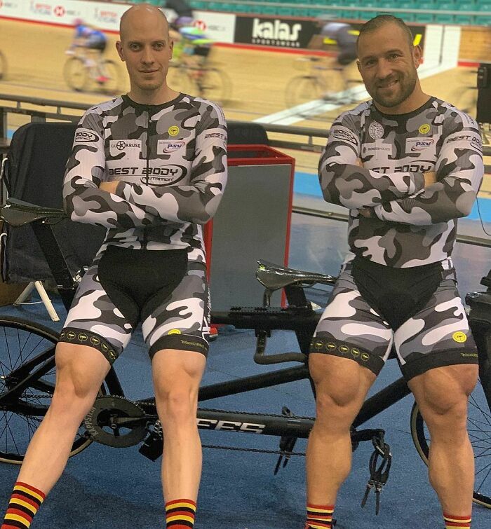Olympic Cyclist Robert Forstemann (Right) Shows Off Freakish 74 Cm Thighs