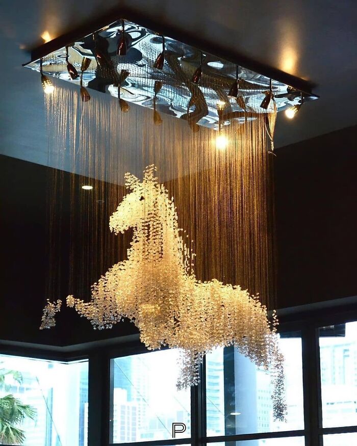The Horse Chandelier By El Jewel Lighting