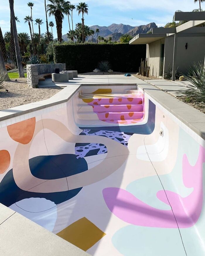Amazing Pool Painting