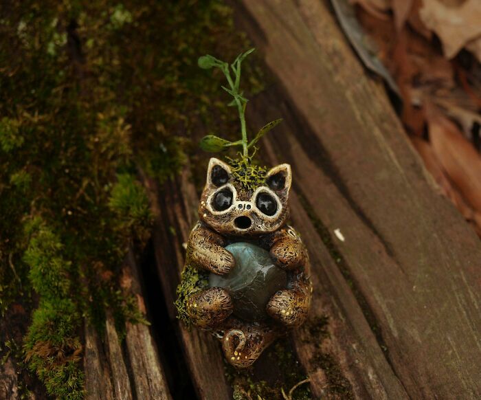 I Make Miniature Fantasy Sculptures And Figurines