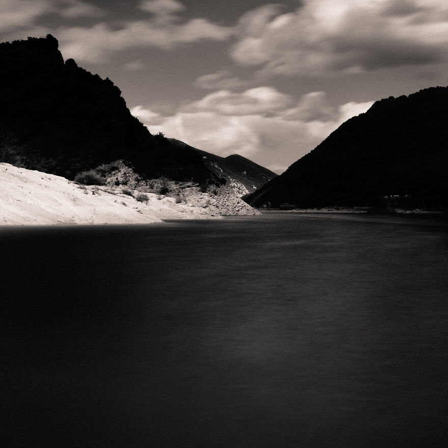 I Explored The Amazing Fiastra Lake In Italy And Came With Something Quite Different From Anything Else