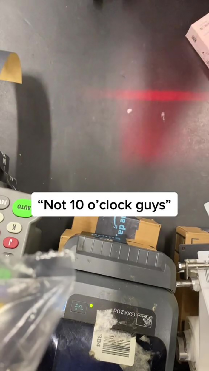 “It’s 9:59”: Amazon Supervisor Yells At Workers For Leaving 1 Minute Early, Video Goes Viral On The Internet