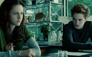 People Are Re-Watching The 'Twilight Saga' And Realizing How Crazy It Was, Here're 40 Hilarious Memes About It